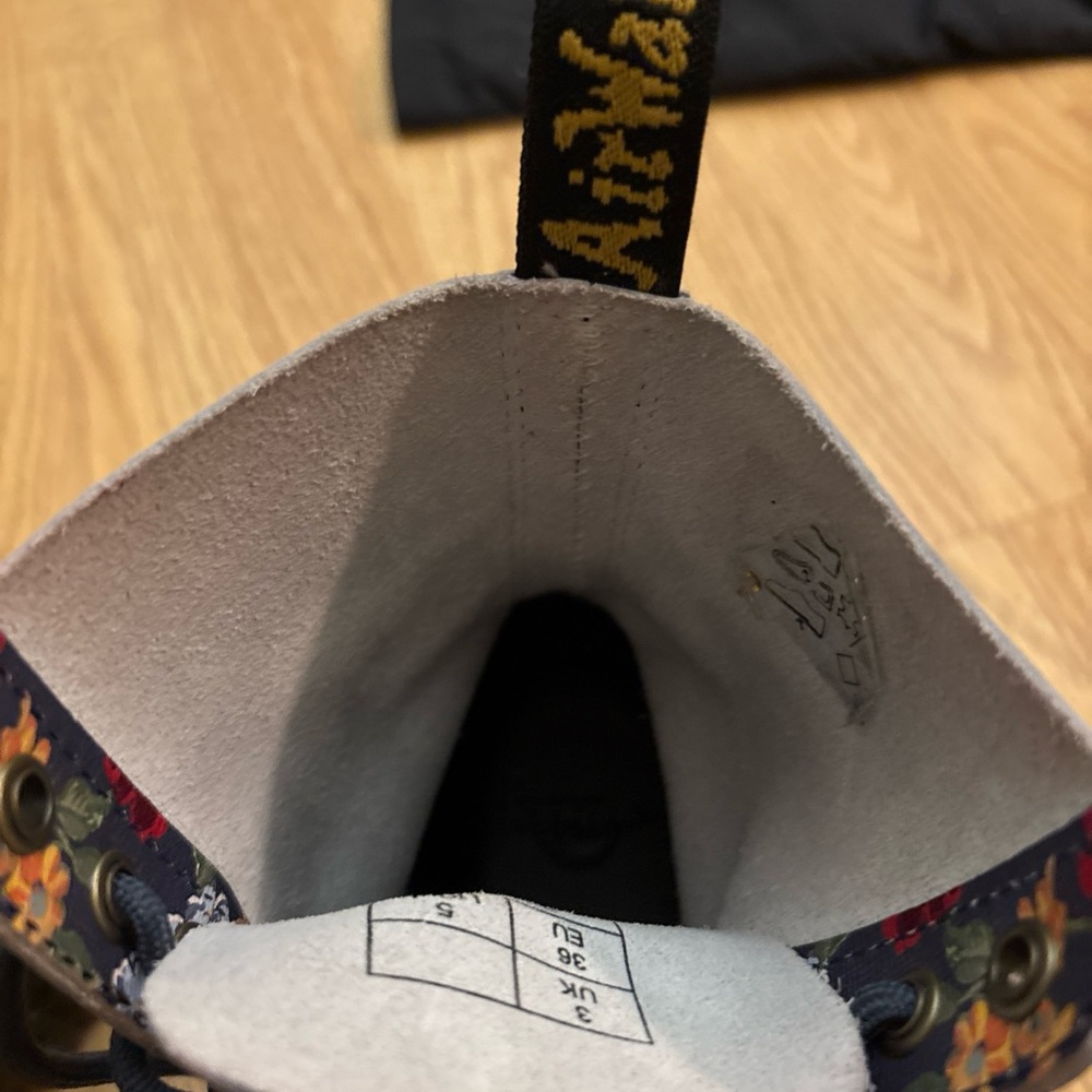 Dr. Martens leather floral boots - Picture 6 of 8